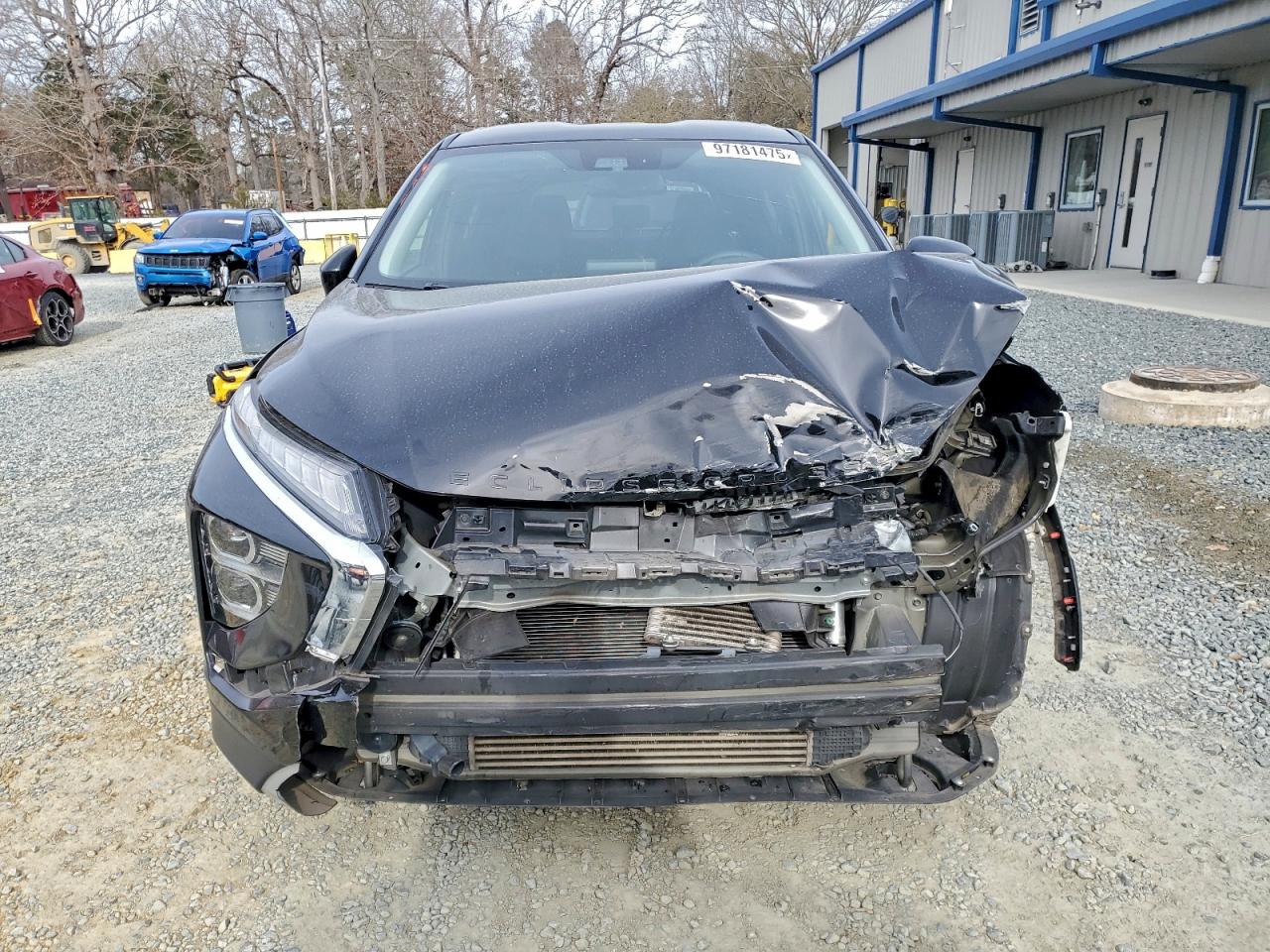 2022 MITSUBISHI ECLIPSE CROSS SE photo 5