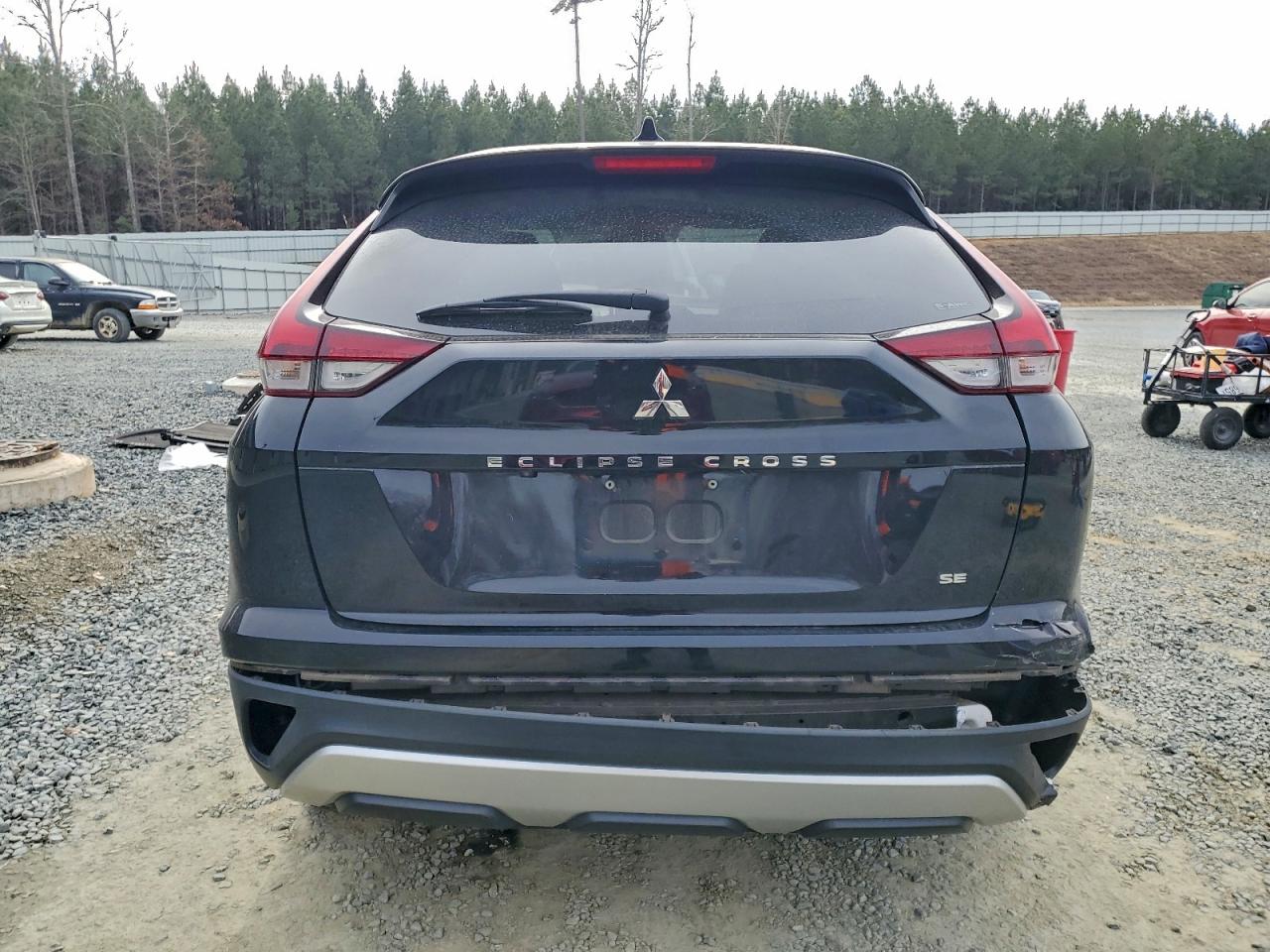 2022 MITSUBISHI ECLIPSE CROSS SE photo 6