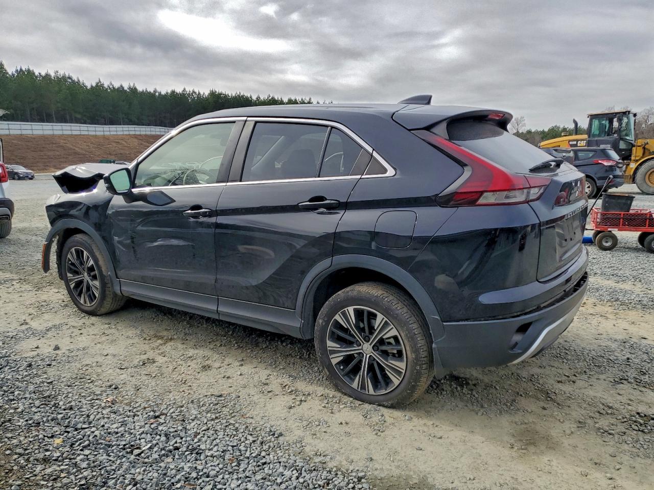 2022 MITSUBISHI ECLIPSE CROSS SE photo 2