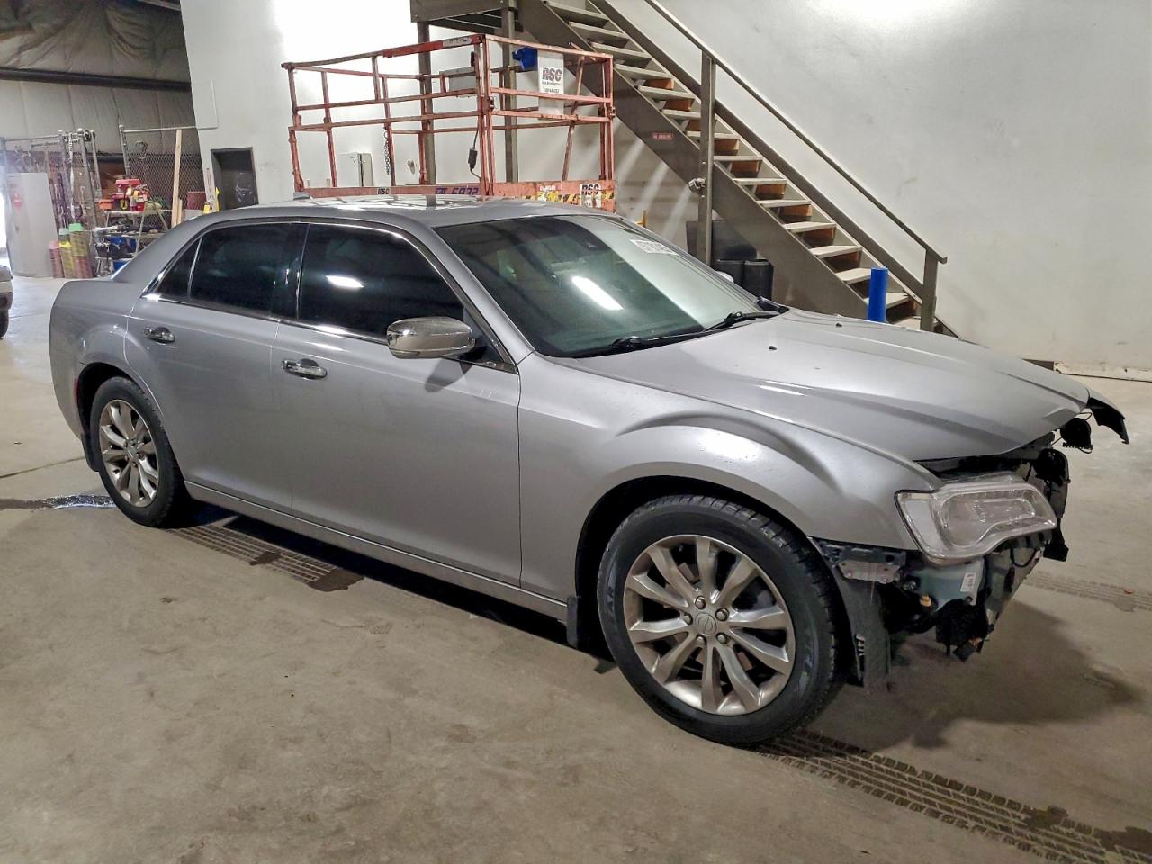 2018 CHRYSLER 300 LIMITED photo 4