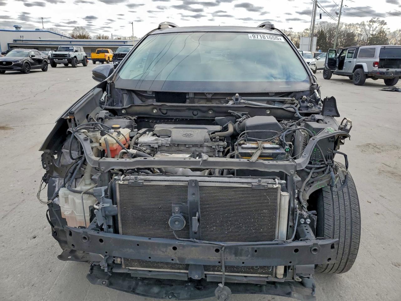 2015 TOYOTA RAV4 XLE photo 5