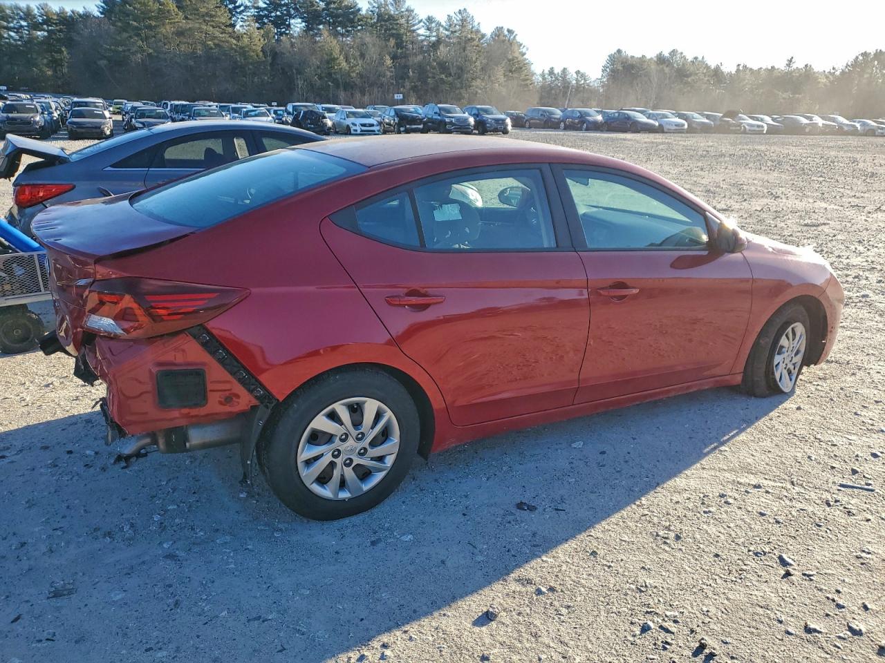 2019 HYUNDAI ELANTRA SE photo 3