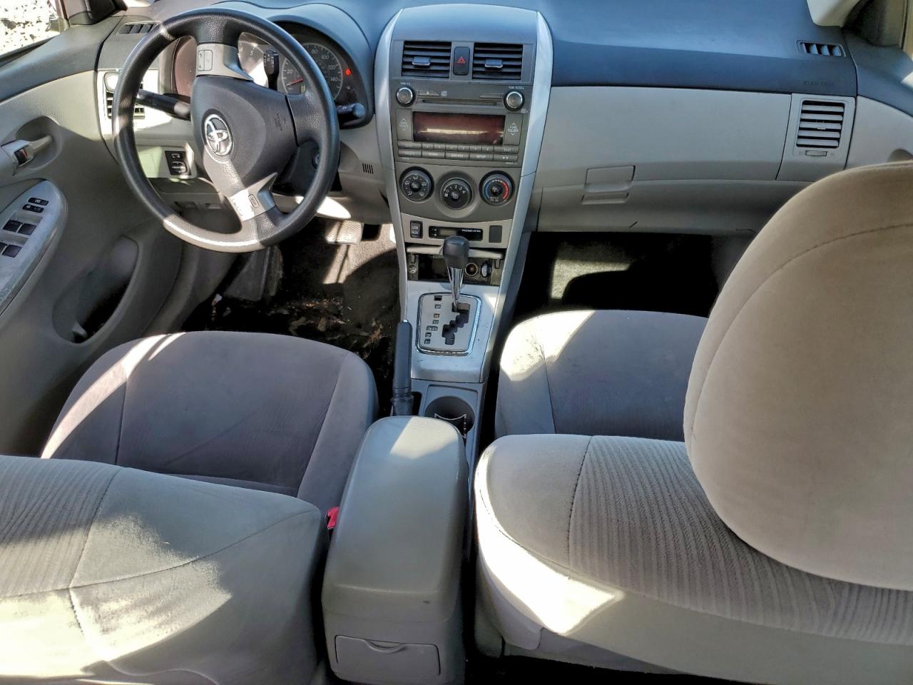 2011 TOYOTA COROLLA BASE photo 8