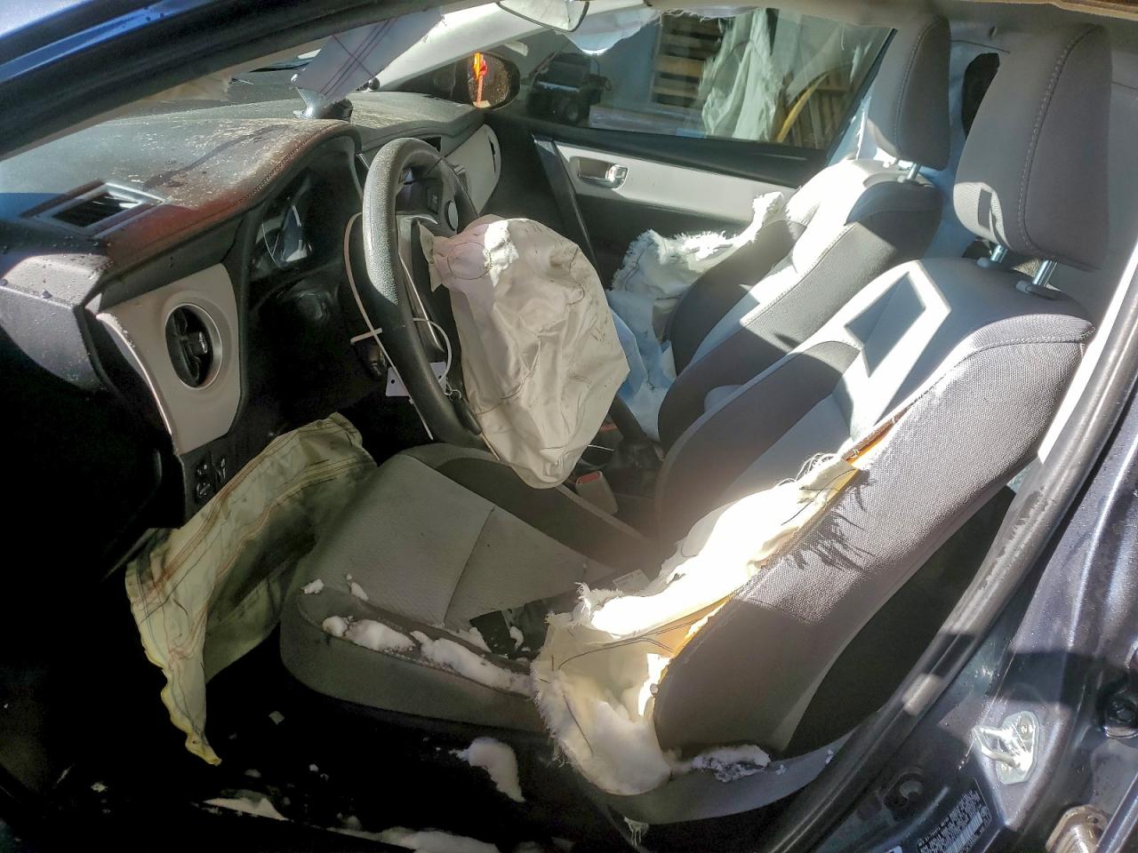2018 TOYOTA COROLLA L photo 7
