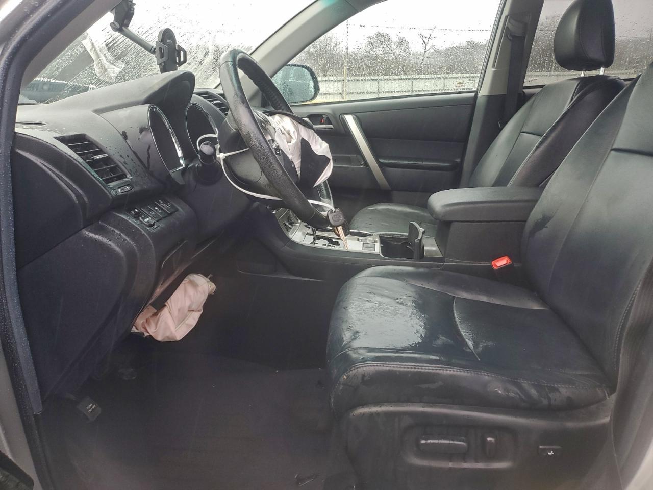 2012 TOYOTA HIGHLANDER BASE photo 7