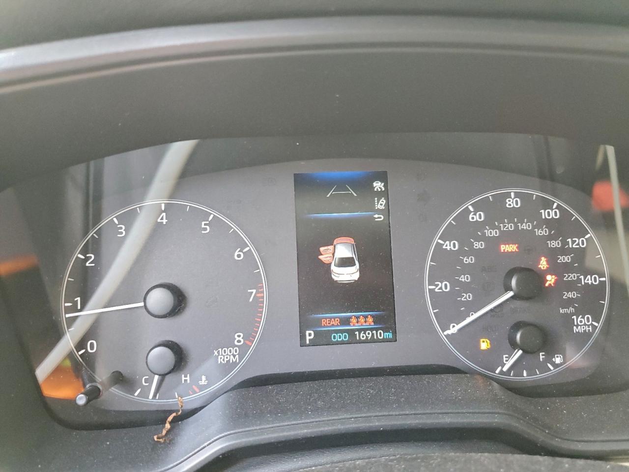 2025 TOYOTA COROLLA LE photo 9