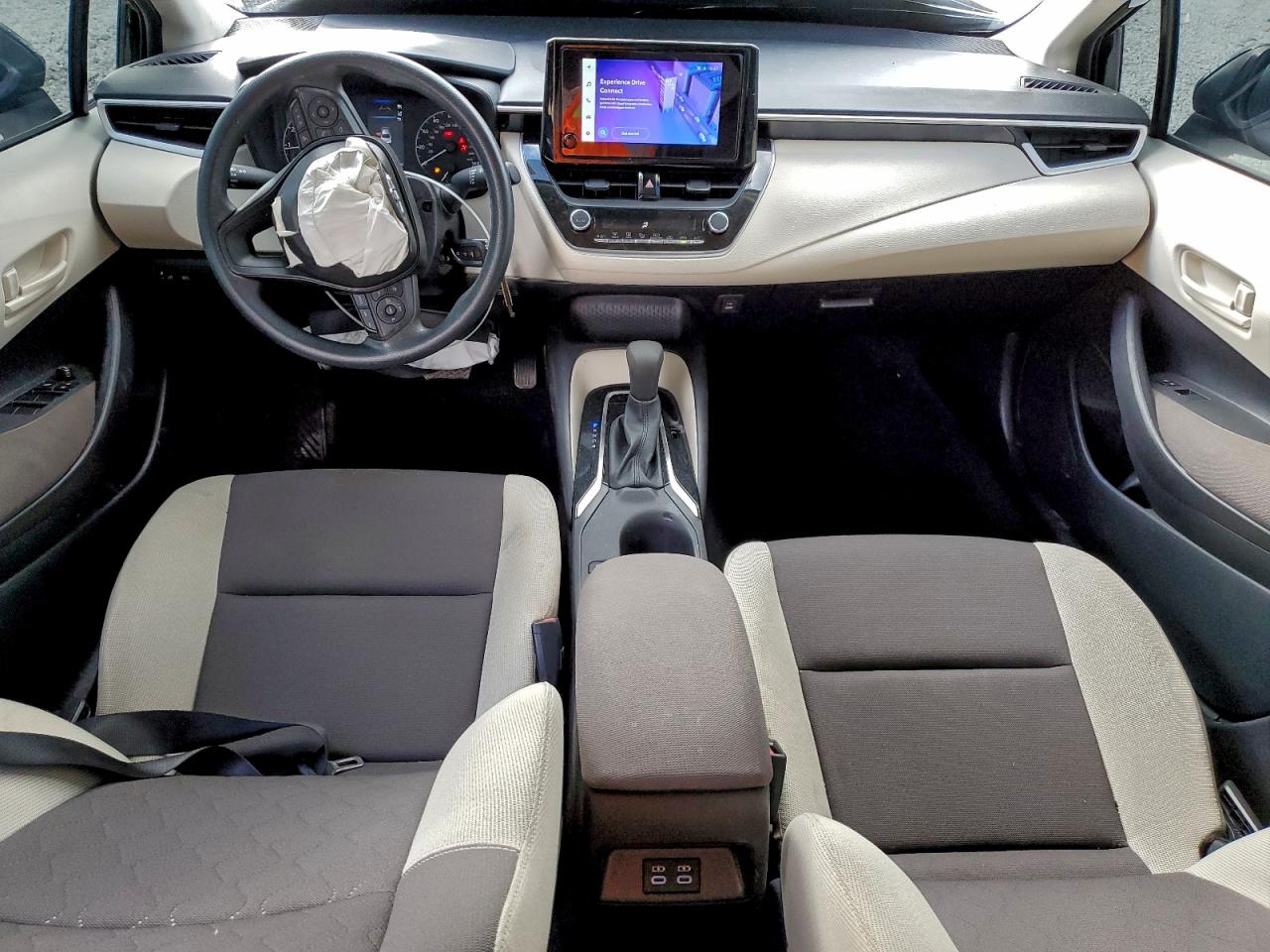 2025 TOYOTA COROLLA LE photo 8
