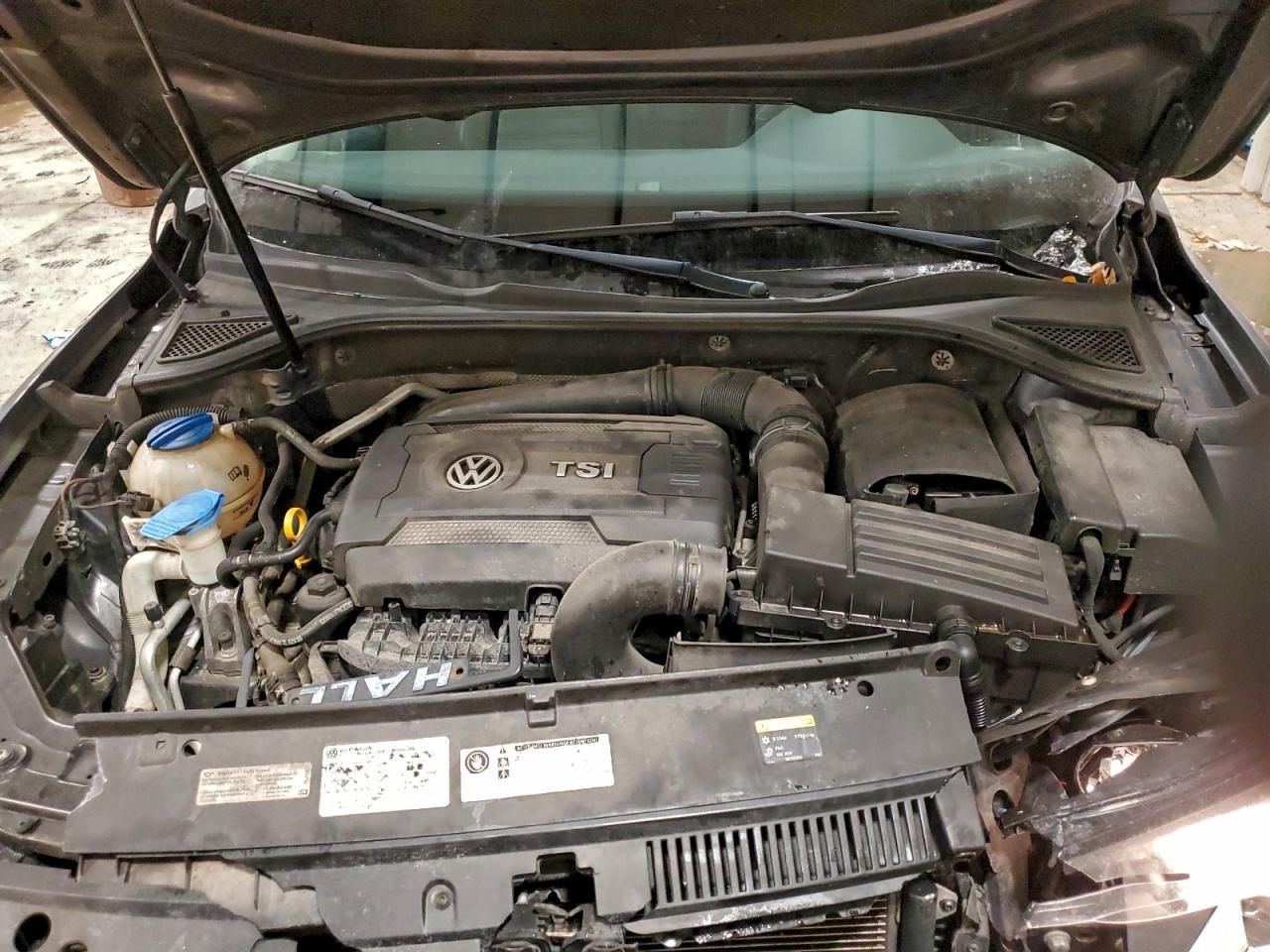 2015 VOLKSWAGEN PASSAT SE photo 11