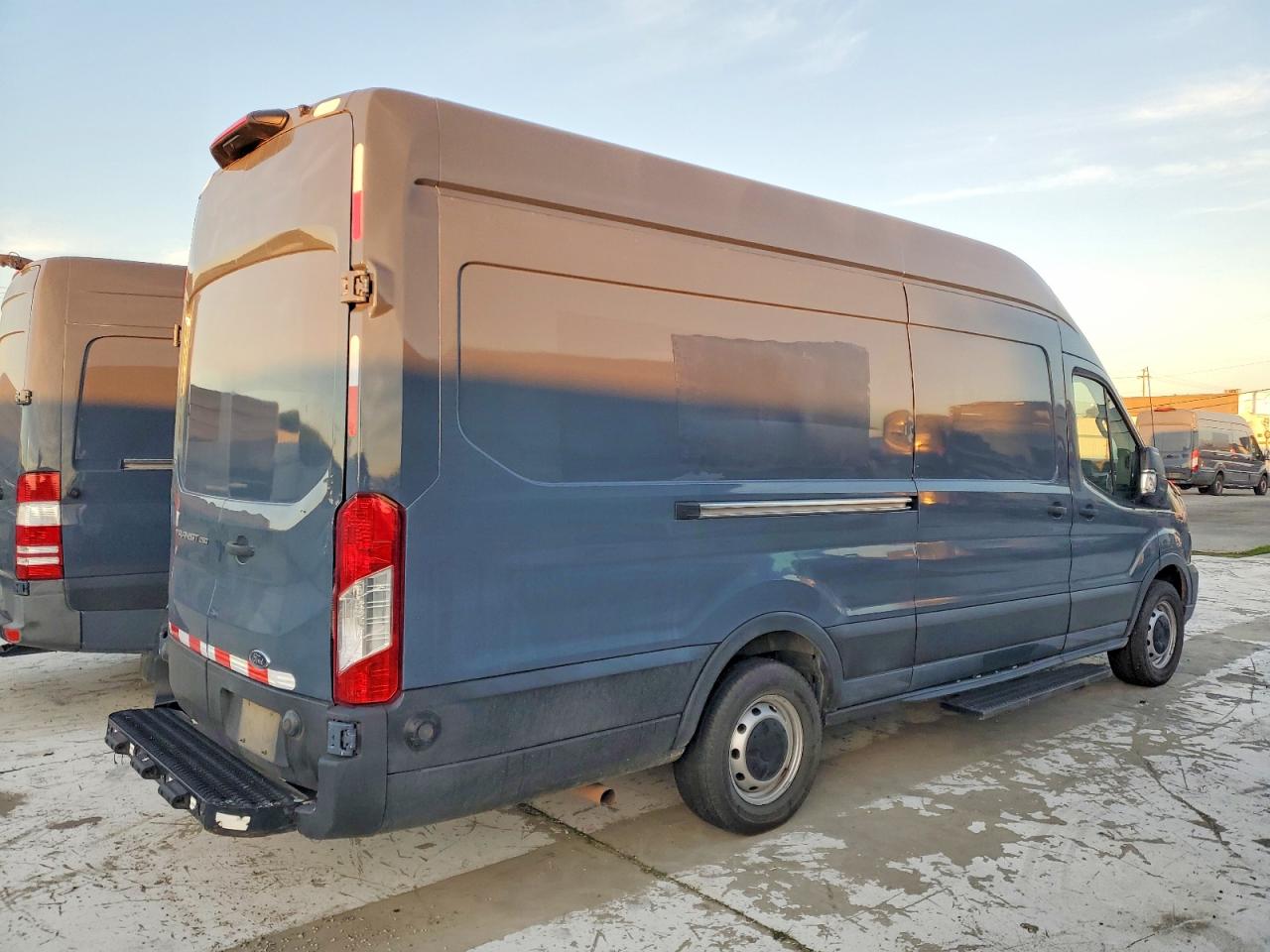 2020 FORD TRANSIT 250 DELIVERY VAN photo 3