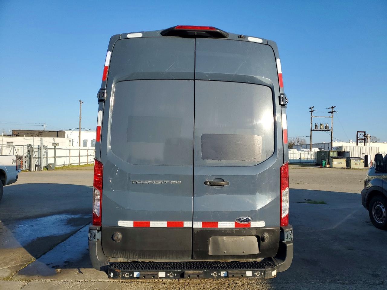 2020 FORD TRANSIT T-250 photo 6