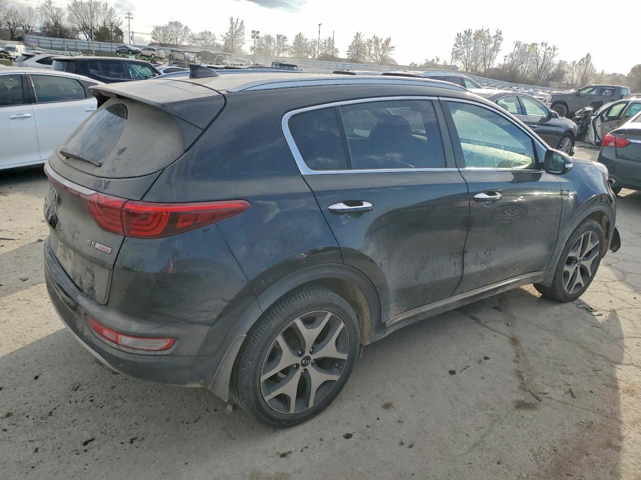 2017 KIA SPORTAGE SX photo 3
