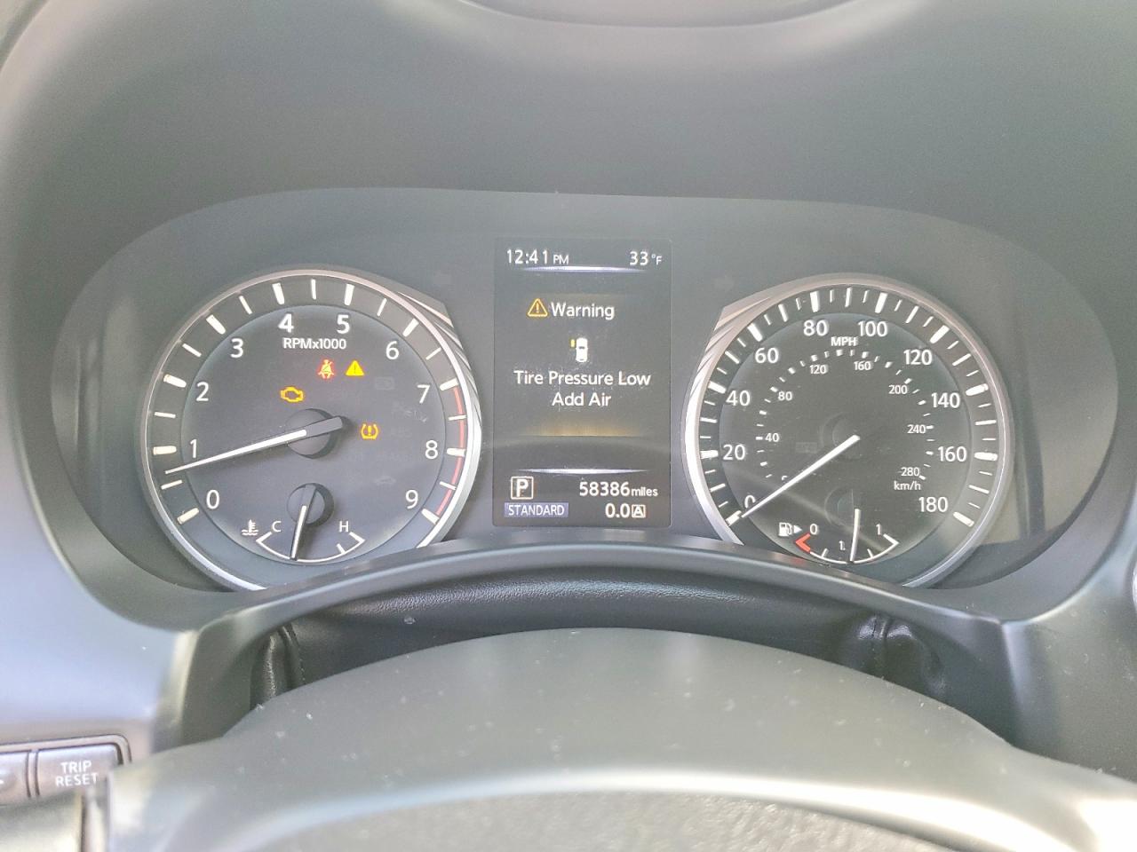 2018 INFINITI Q50 LUXE photo 9