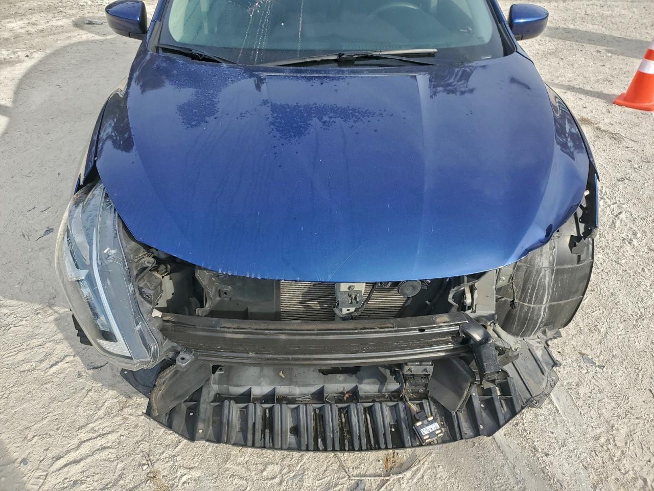 2019 NISSAN SENTRA S photo 11