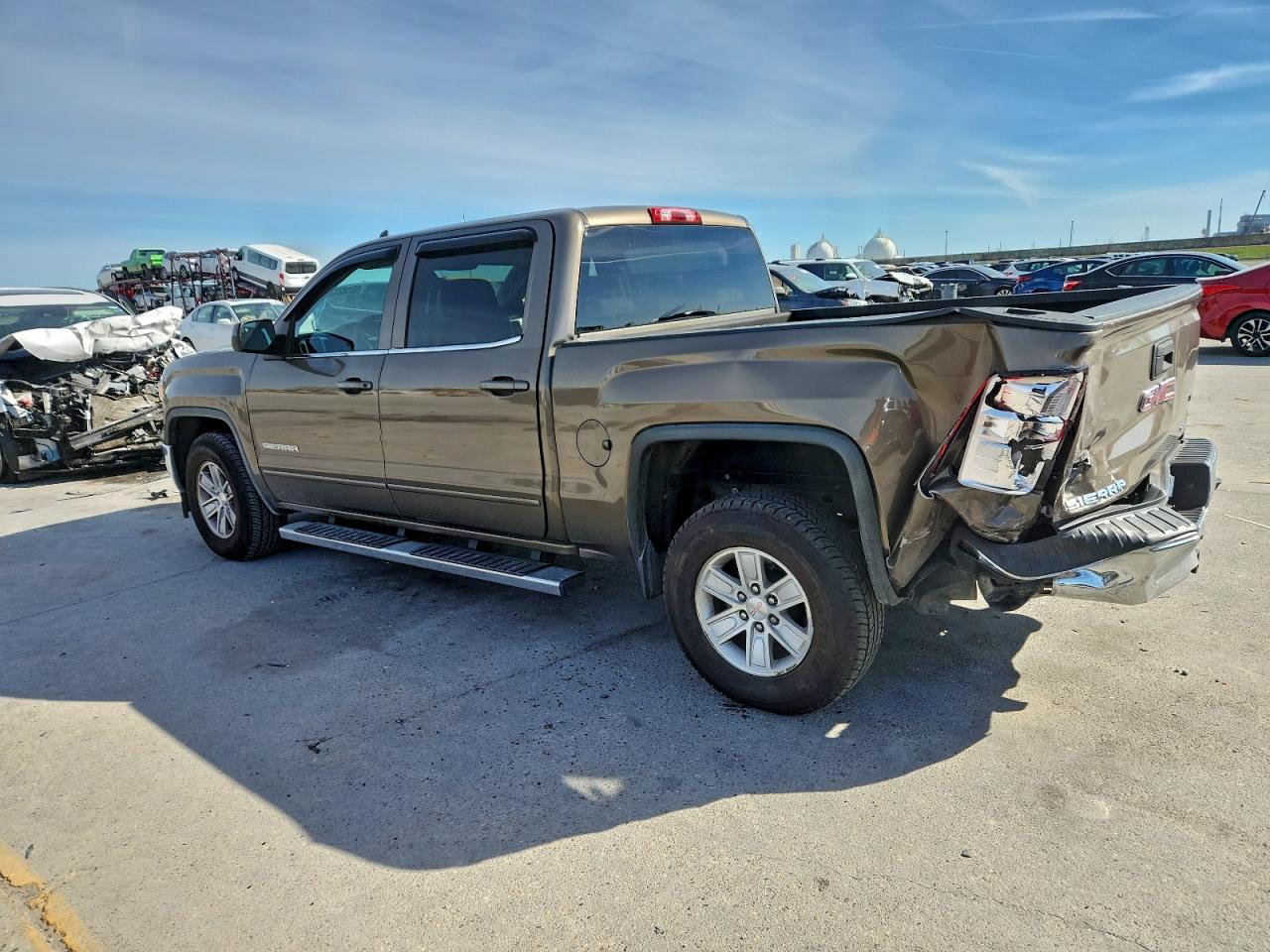 2015 GMC SIERRA C1500 SLE photo 2