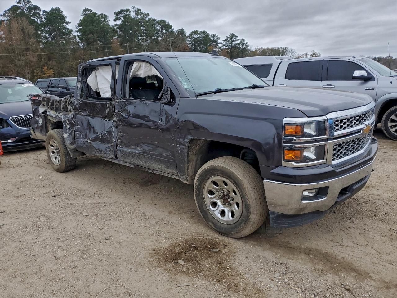 2015 CHEVROLET SILVERADO K1500 LT photo 4