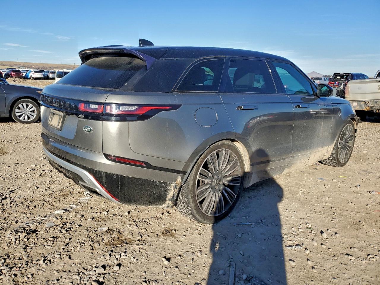 2018 LAND ROVER RANGE ROVER VELAR R-DYNAMIC HSE photo 3