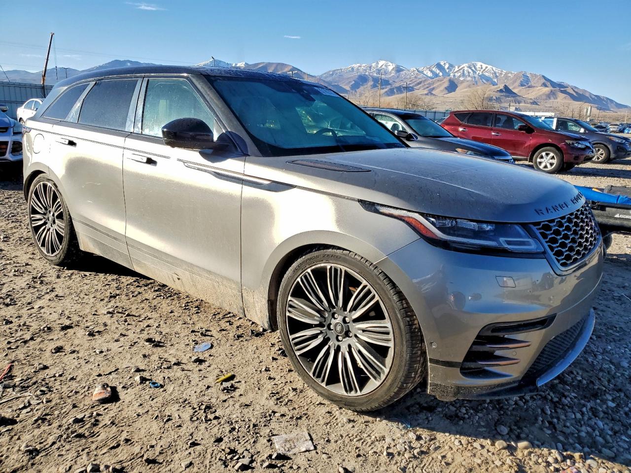 2018 LAND ROVER RANGE ROVER VELAR R-DYNAMIC HSE photo 4