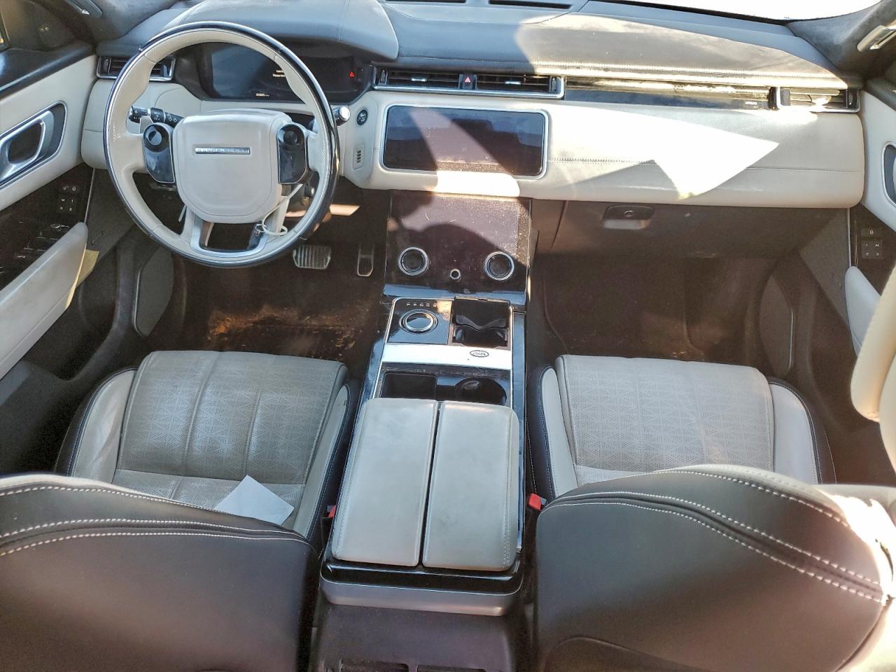 2018 LAND ROVER RANGE ROVER VELAR R-DYNAMIC HSE photo 8