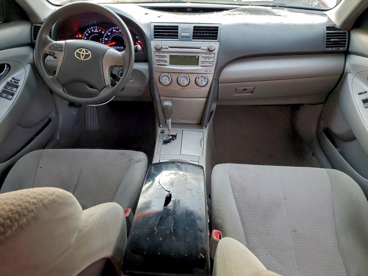2011 TOYOTA CAMRY BASE photo 8