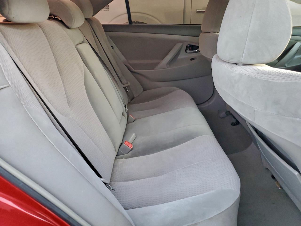 2011 TOYOTA CAMRY BASE photo 10