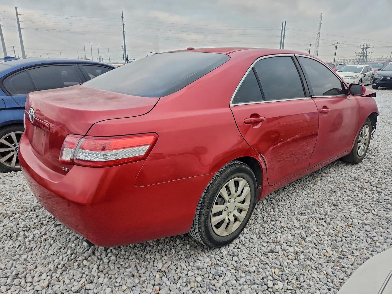 2011 TOYOTA CAMRY BASE photo 3