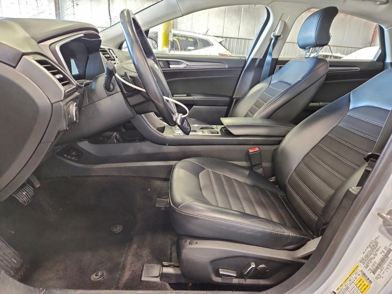 2017 FORD FUSION SE photo 13