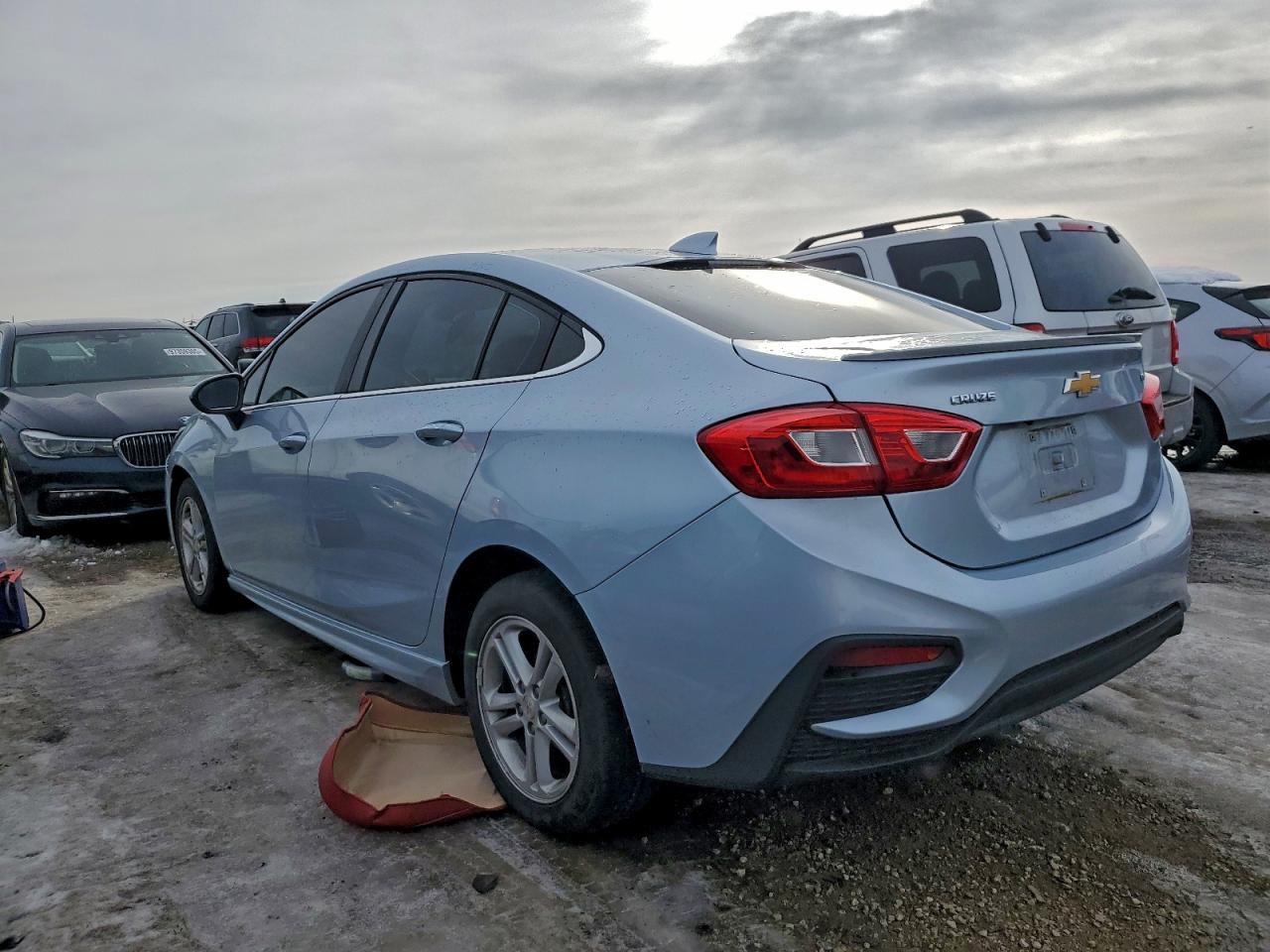 2017 CHEVROLET CRUZE LT photo 4
