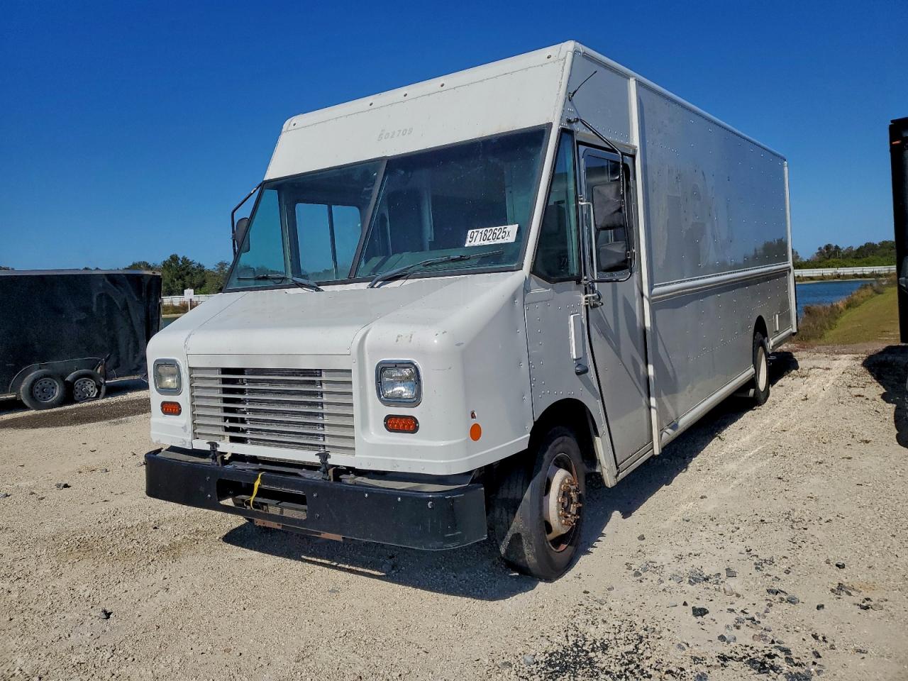 2021 FORD F59