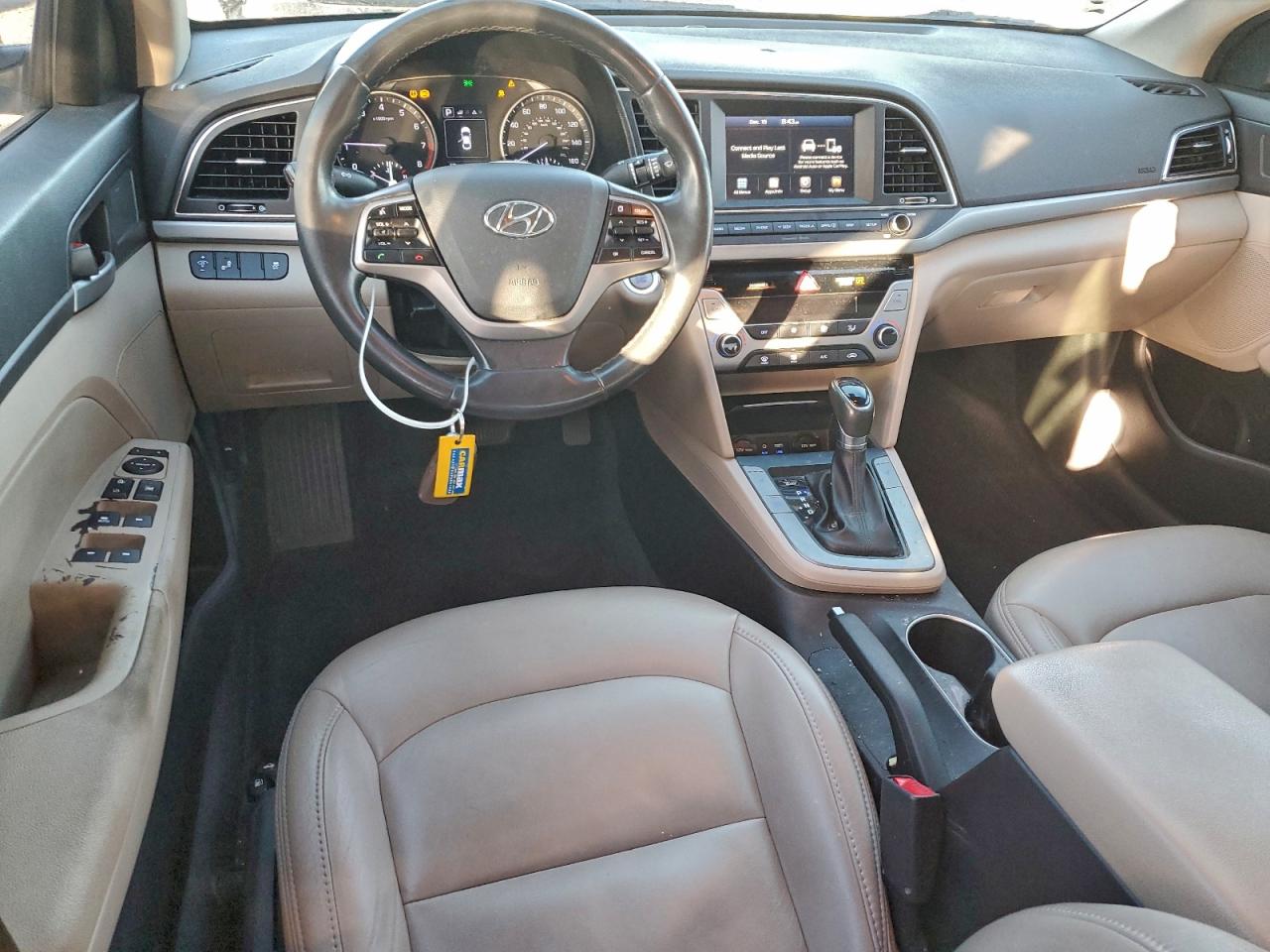 2018 HYUNDAI ELANTRA SEL photo 8