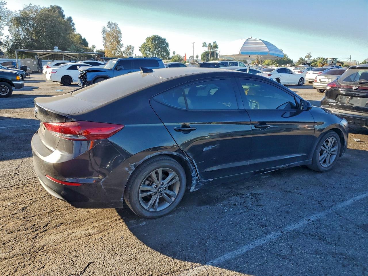 2018 HYUNDAI ELANTRA SEL photo 3