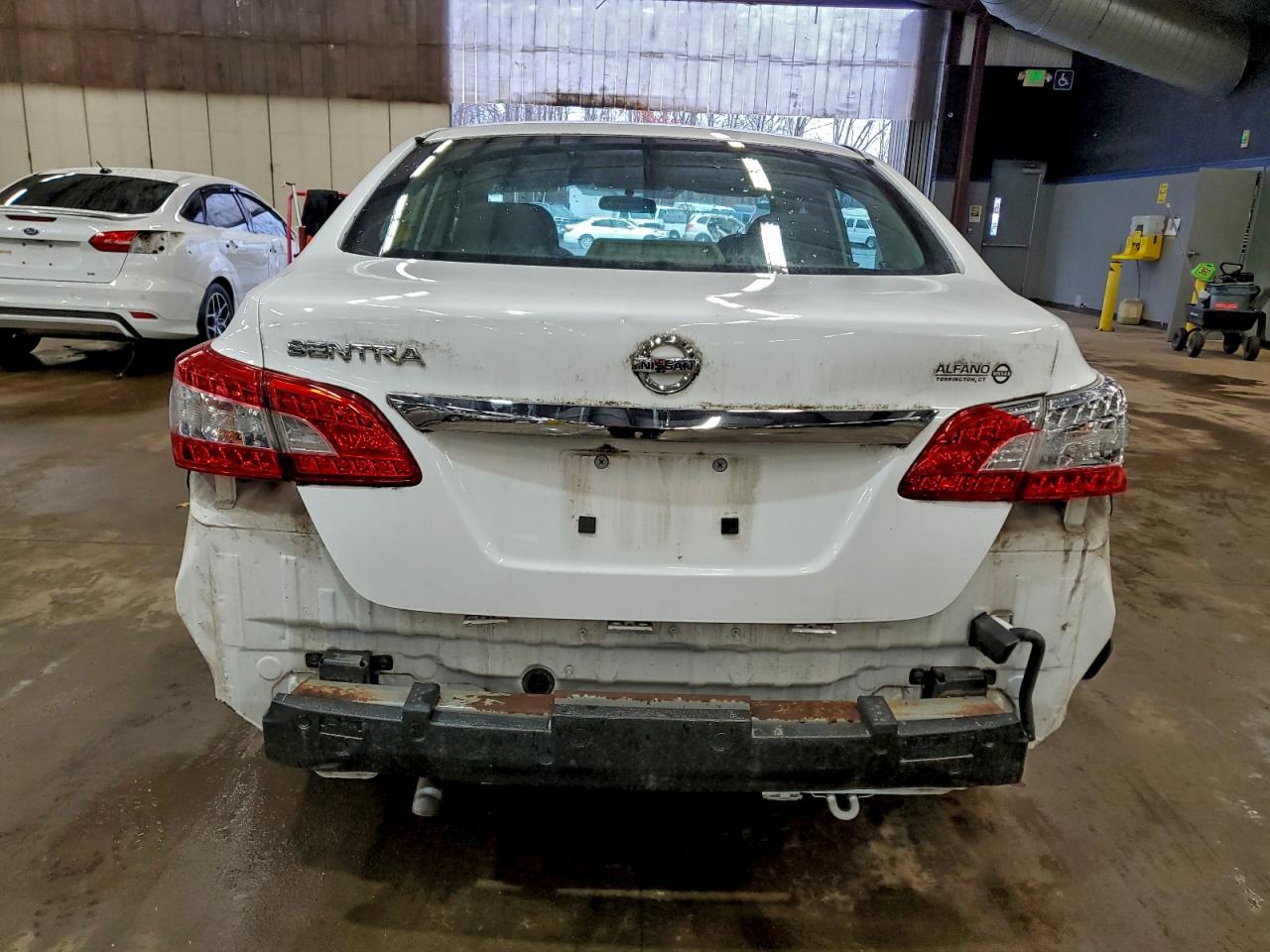 2015 NISSAN SENTRA S photo 6