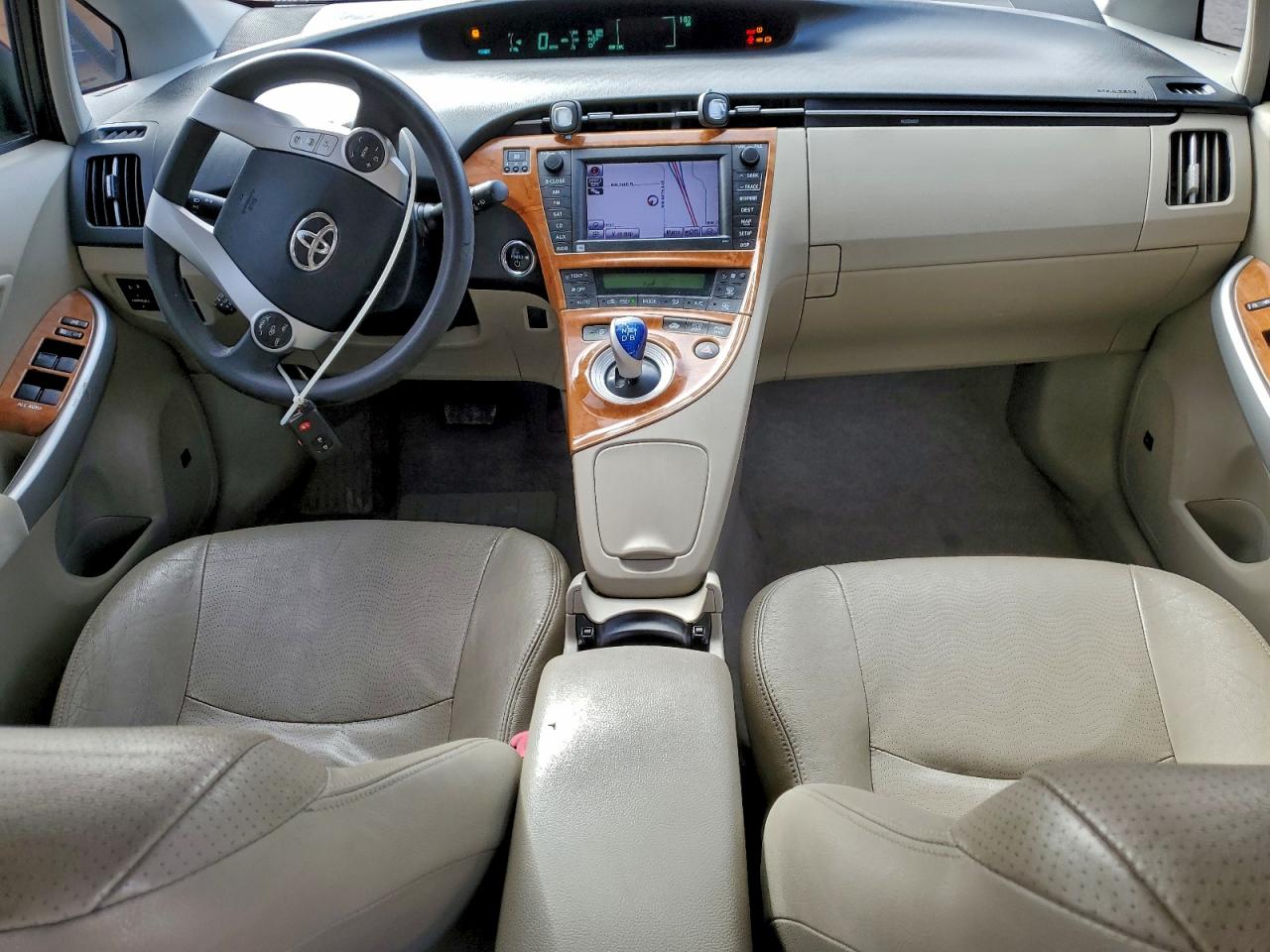 2010 TOYOTA PRIUS photo 8