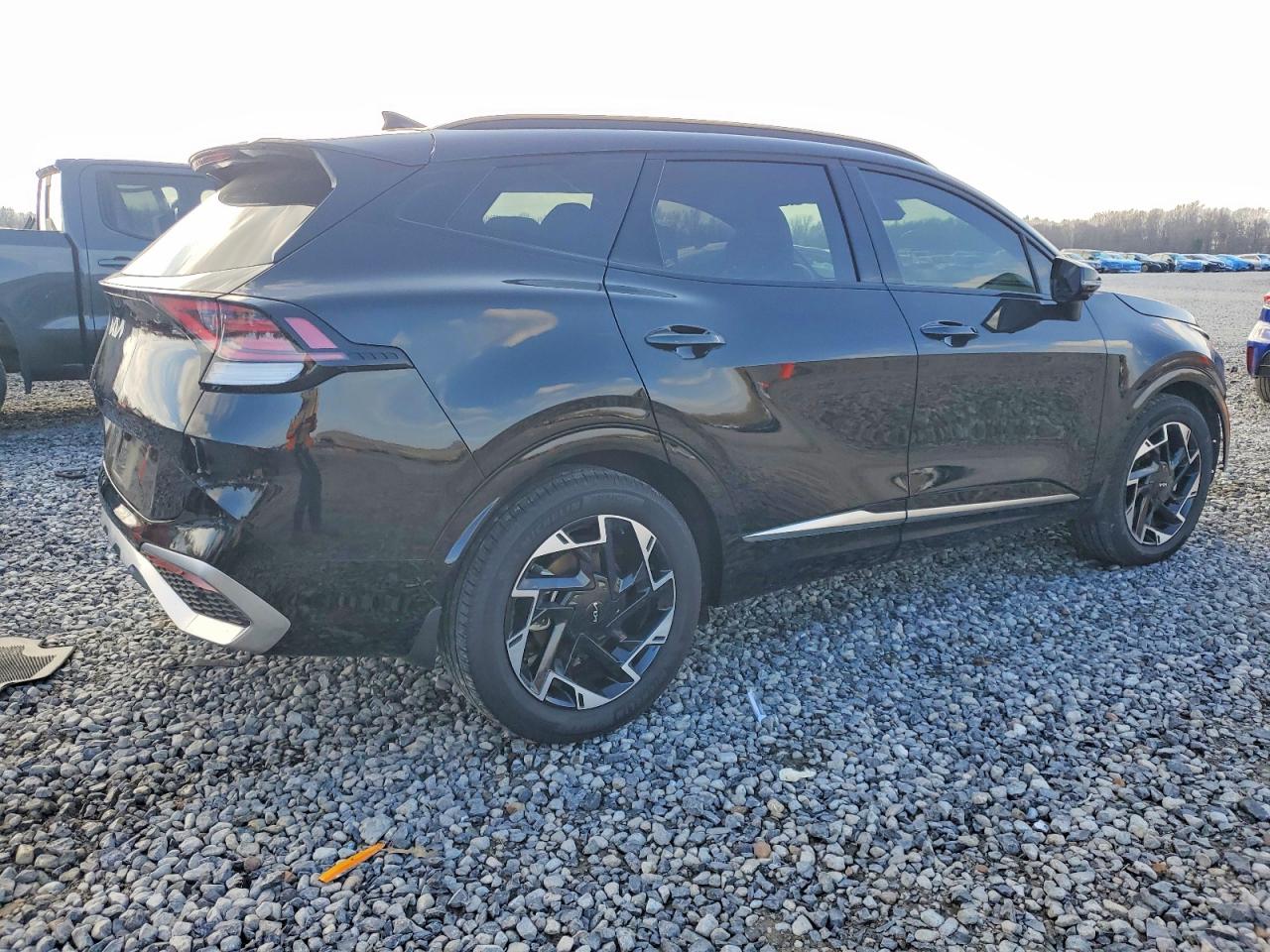 2025 KIA SPORTAGE SX PRESTIGE photo 3