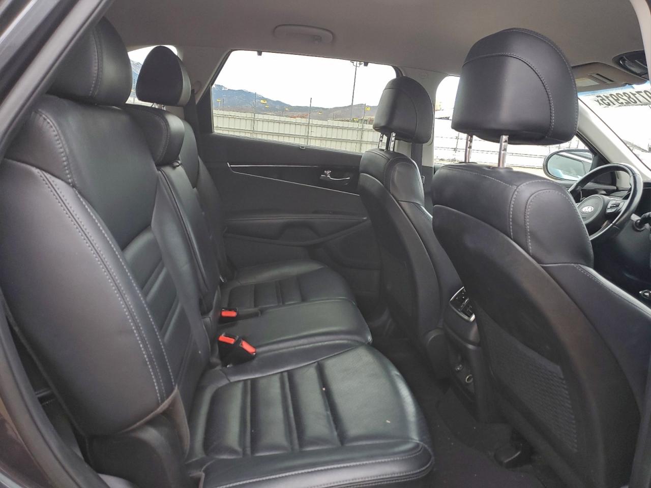 2017 KIA SORENTO EX photo 28