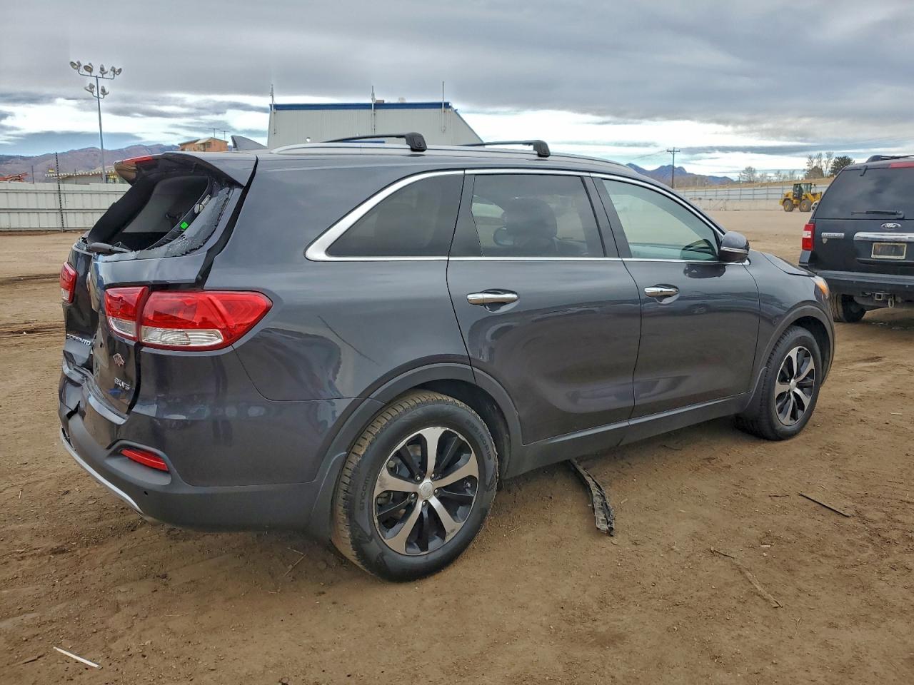 2017 KIA SORENTO EX photo 7