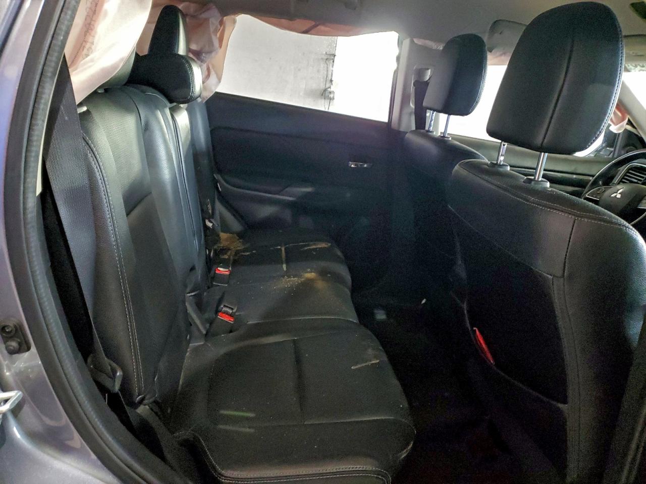 2018 MITSUBISHI OUTLANDER SE photo 11