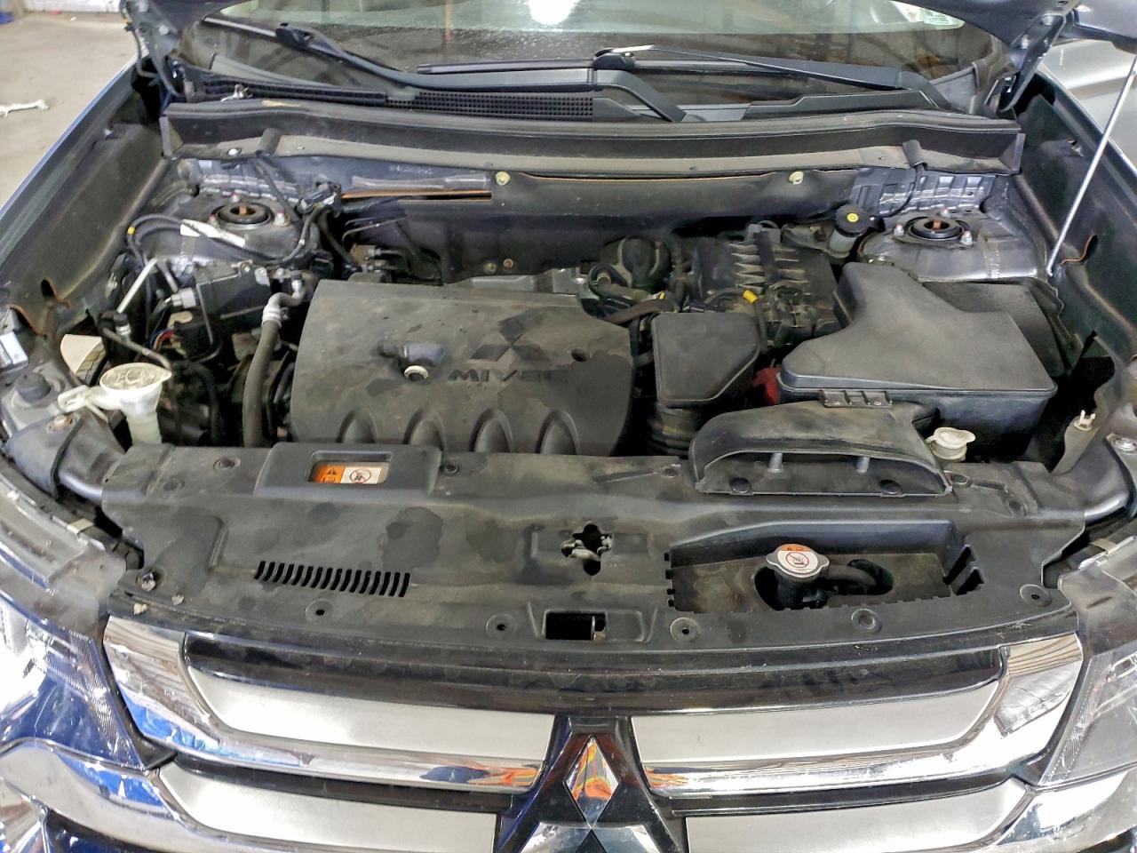 2018 MITSUBISHI OUTLANDER SE photo 12