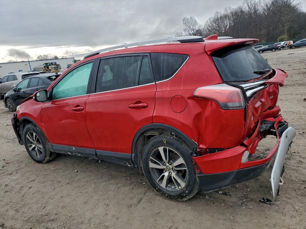 2016 TOYOTA RAV4 XLE photo 2