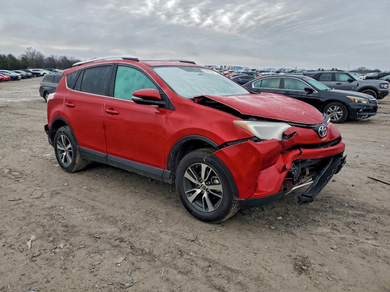 2016 TOYOTA RAV4 XLE photo 4