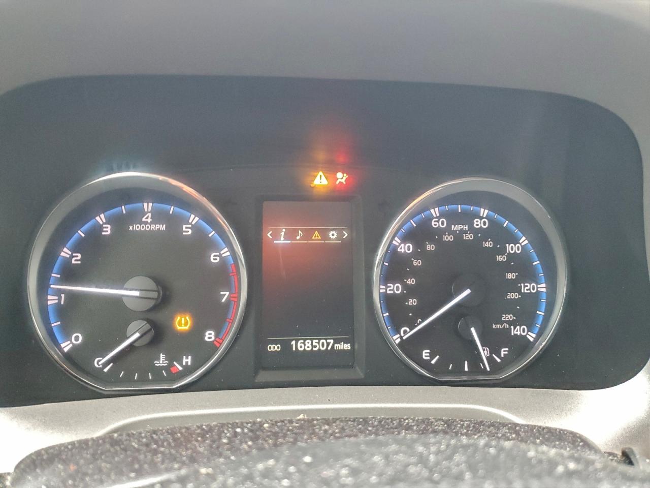 2016 TOYOTA RAV4 XLE photo 9