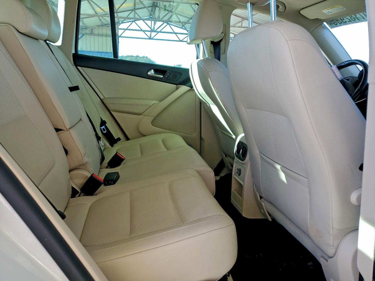 2017 VOLKSWAGEN TIGUAN WOLFSBURG photo 10