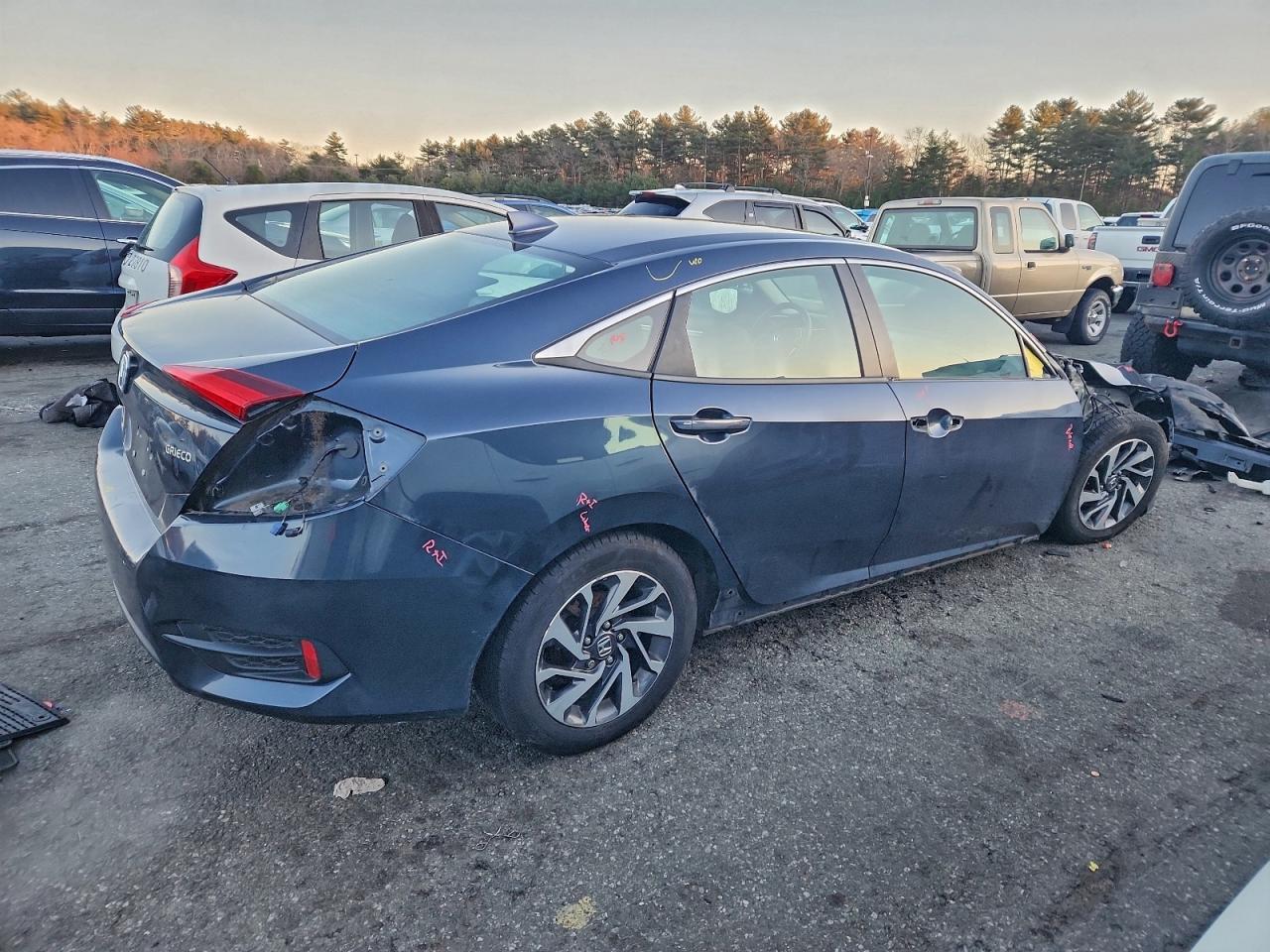2017 HONDA CIVIC EX photo 3