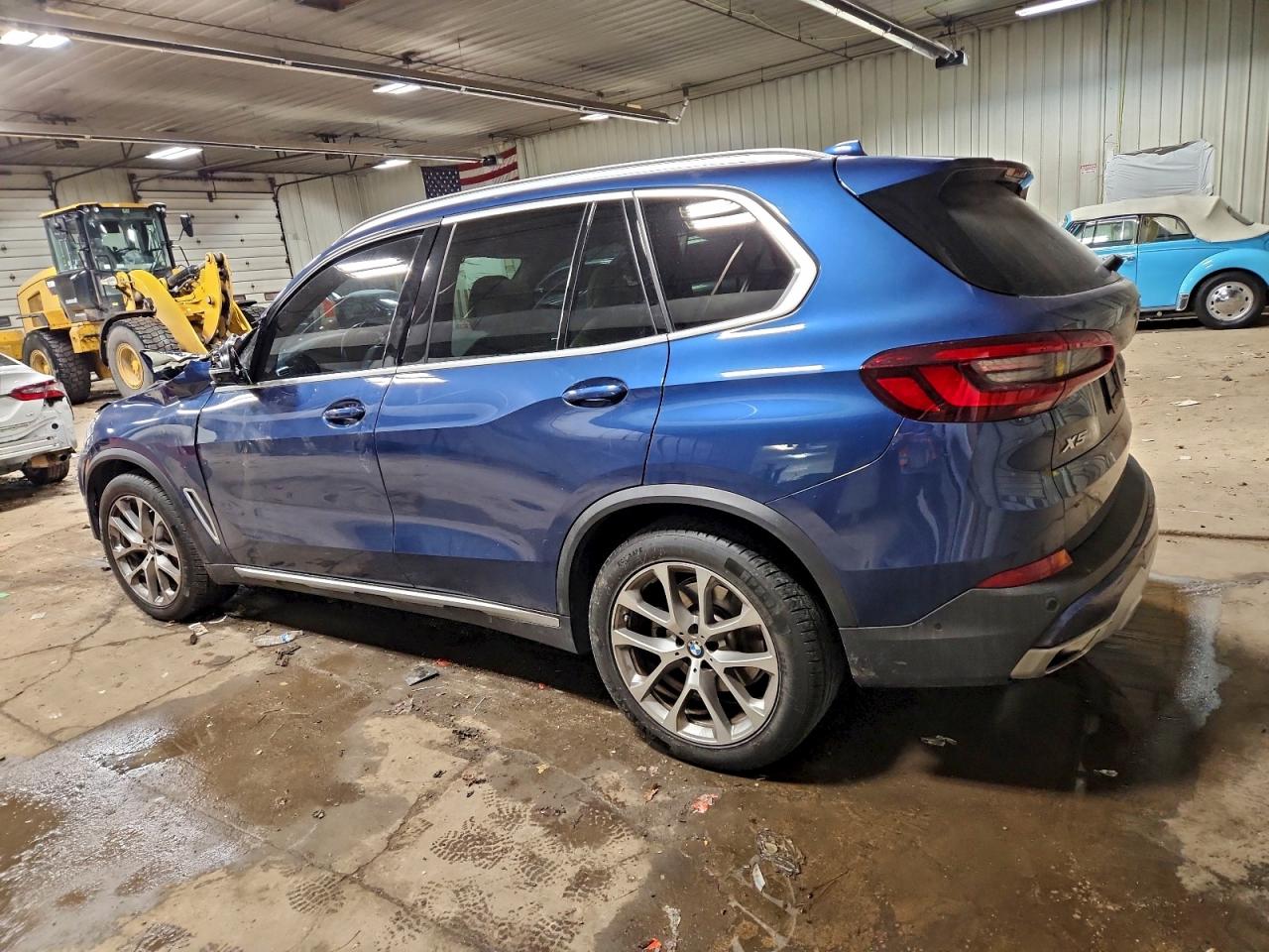 2022 BMW X5 XDRIVE40I photo 2