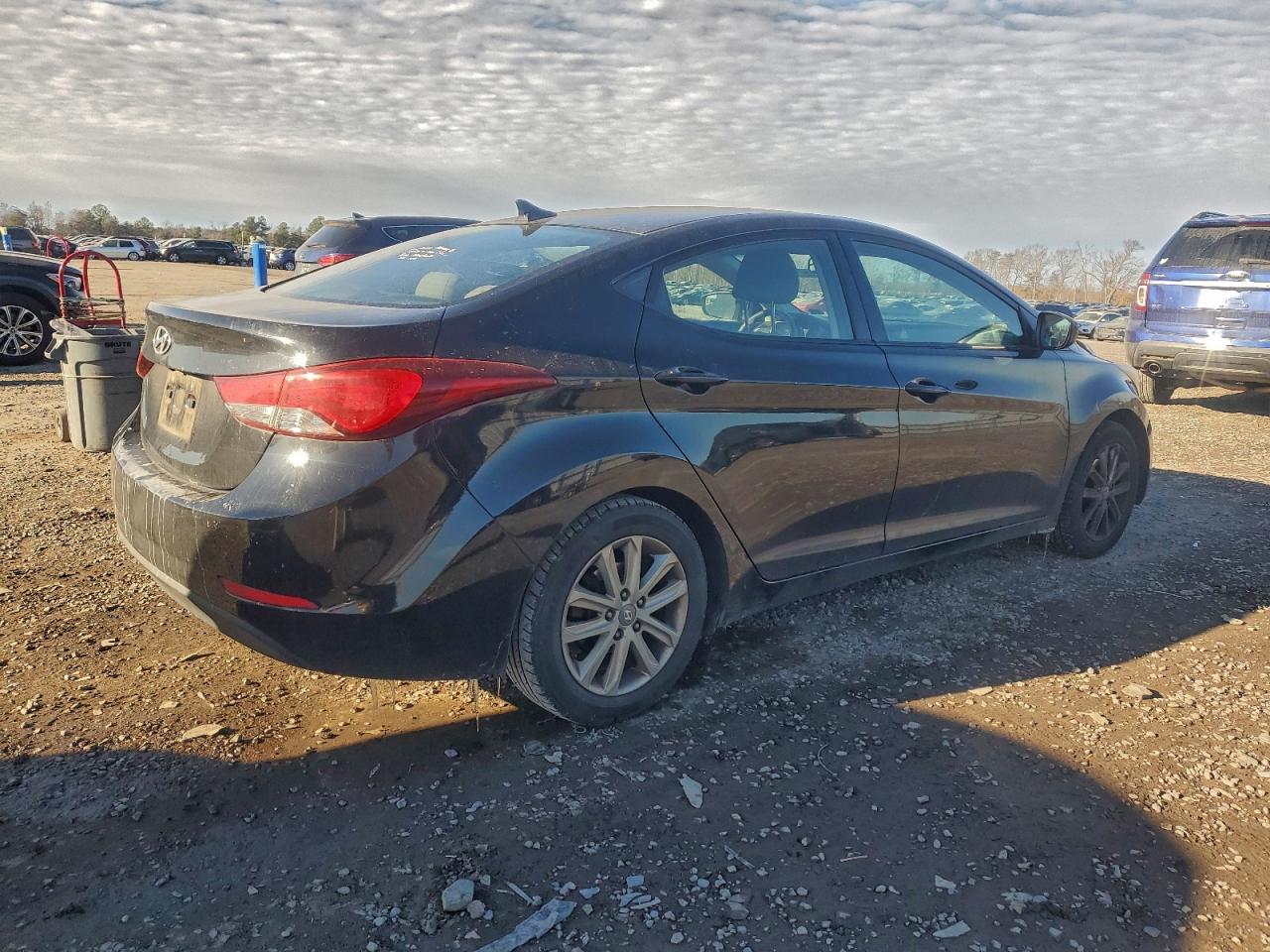 2014 HYUNDAI ELANTRA SE photo 3