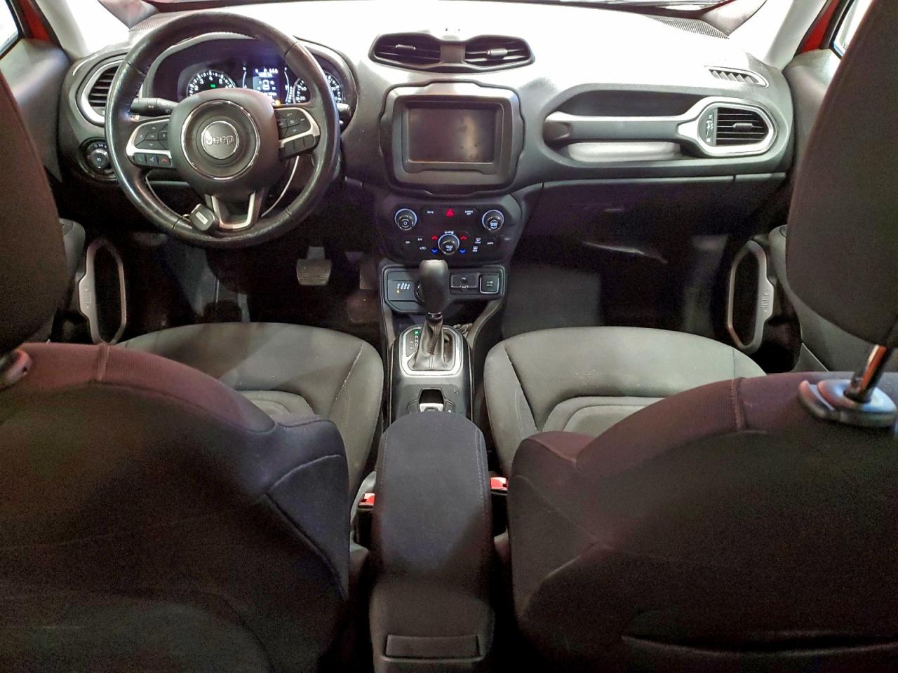 2019 JEEP RENEGADE LATITUDE photo 8
