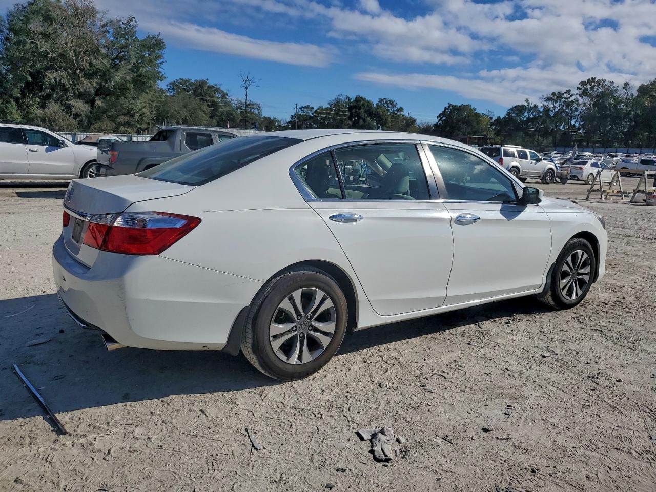 2015 HONDA ACCORD LX photo 3