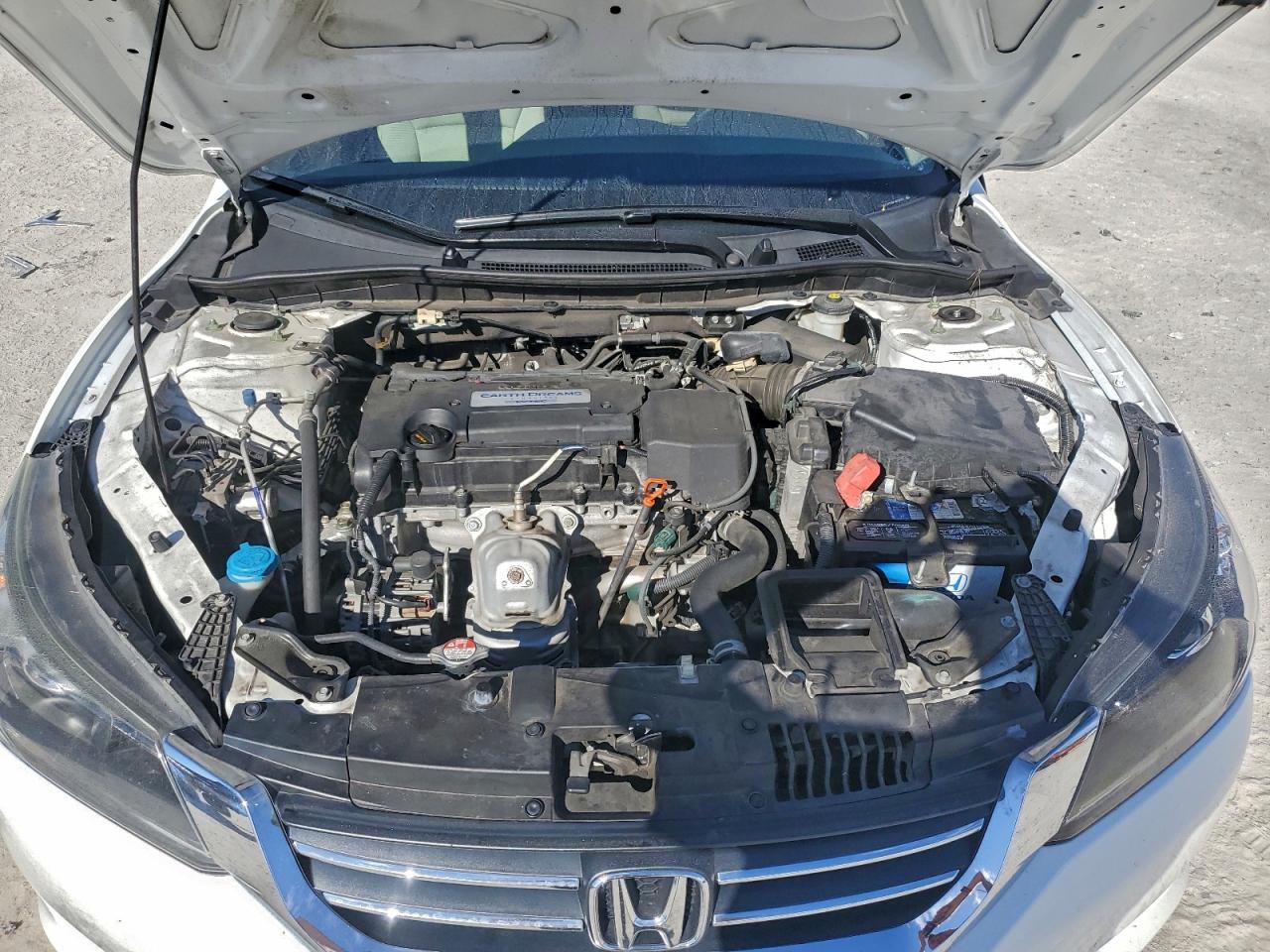 2015 HONDA ACCORD LX photo 11