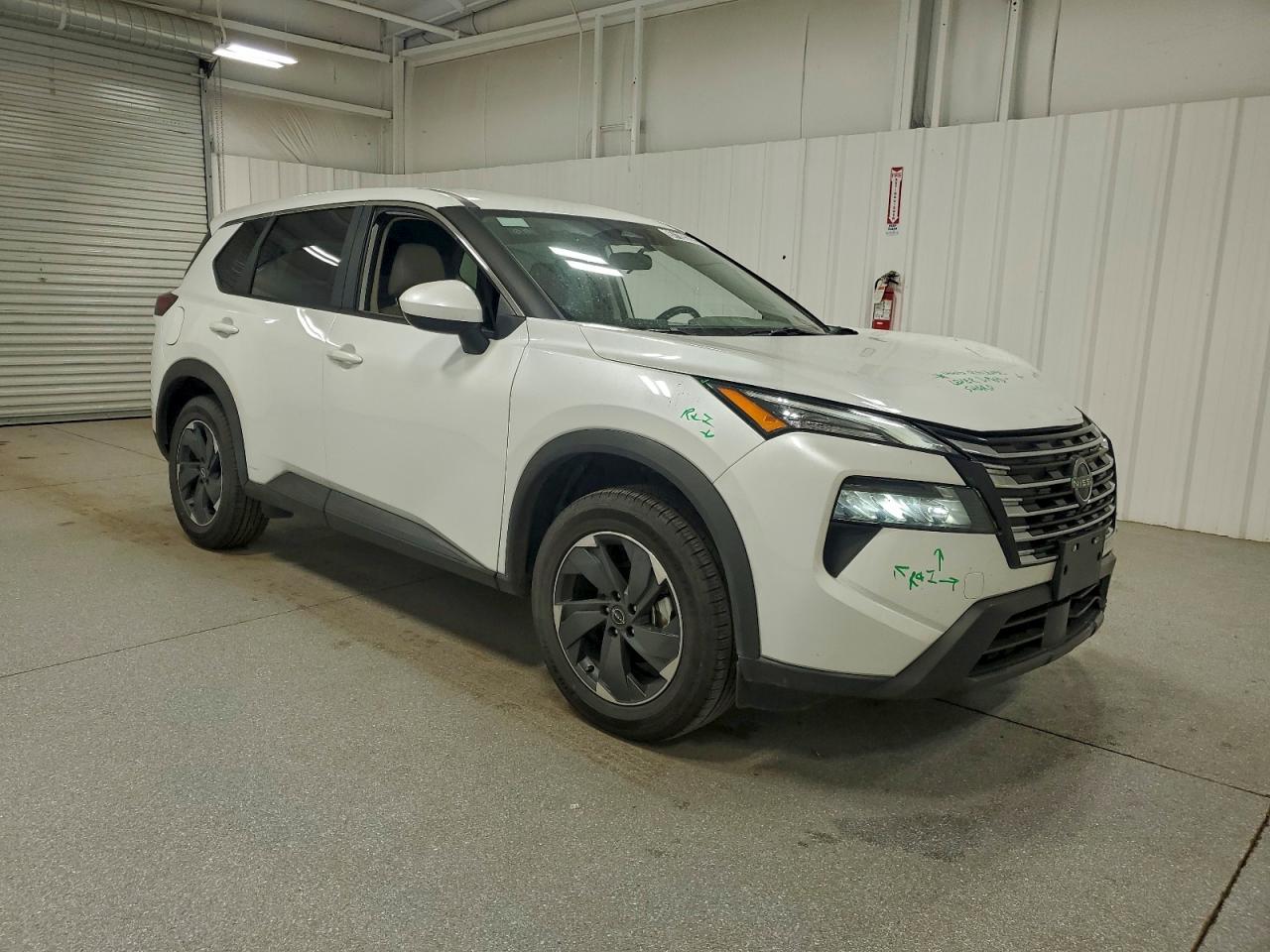 2025 NISSAN ROGUE SV photo 4