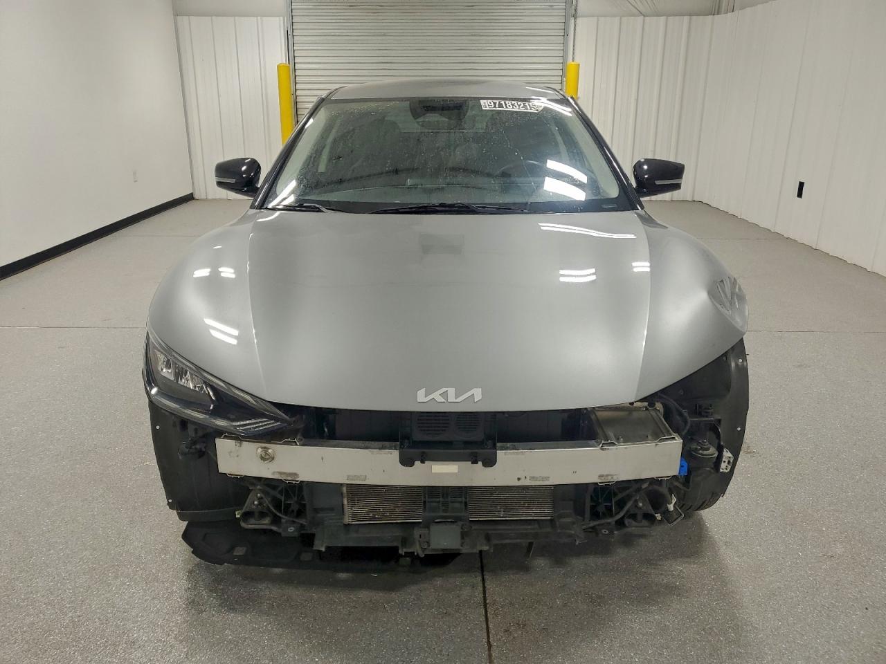 2023 KIA EV6 LIGHT photo 5