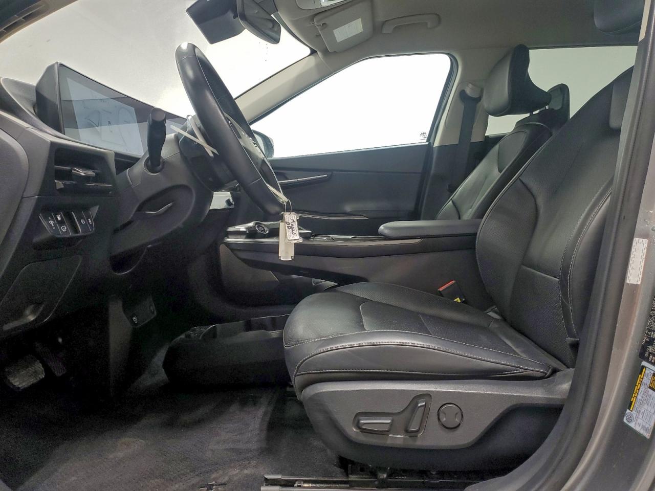 2023 KIA EV6 LIGHT photo 7